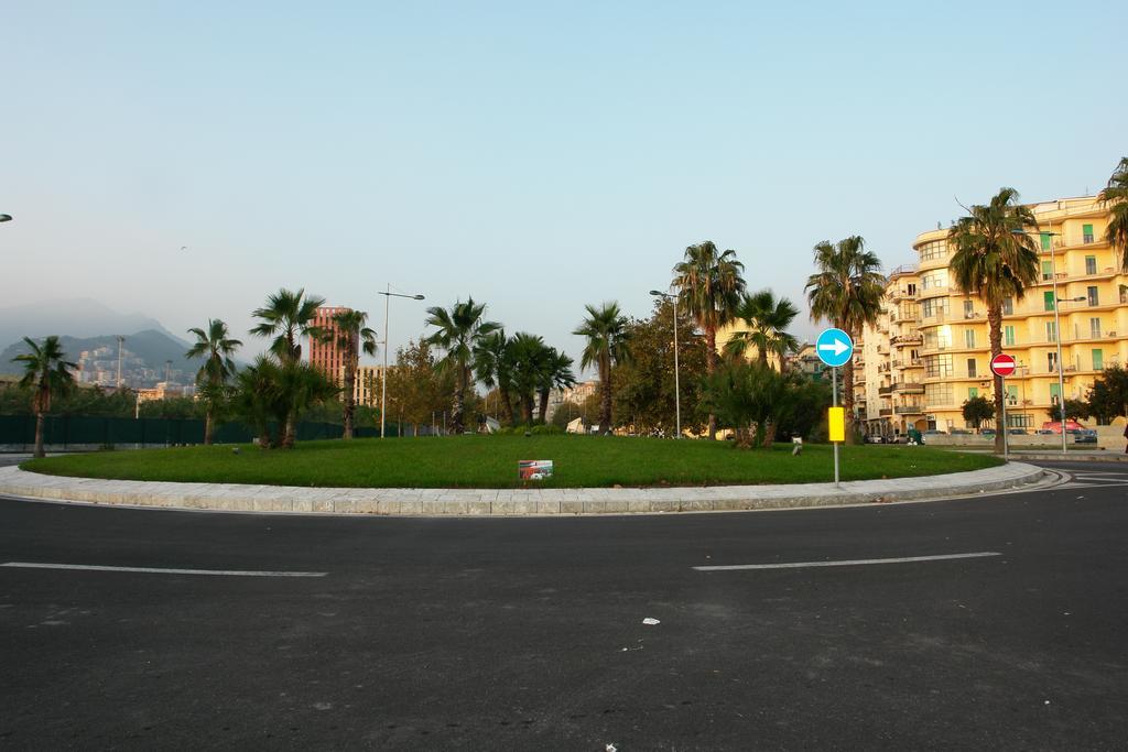 Mary'S Home Salerno Ngoại thất bức ảnh